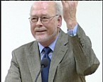 Herbert Dachs bei seiner Abschiedsvorlesung Bild: Herbert Dachs bei seiner Abschiedsvorlesung