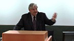 Bild: Universittsprofessor Dr. Karl Korinek bei der Salzburger Vorlesung